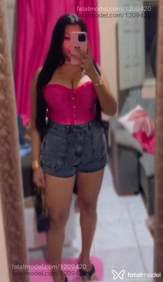 Acompanhante mulher morena (o) de olhos pretos - Morena