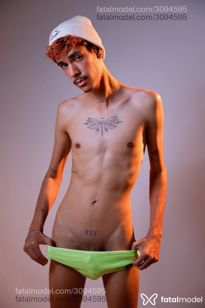 Acompanhante homem ruiva (o) de olhos verdes - Lion Smily