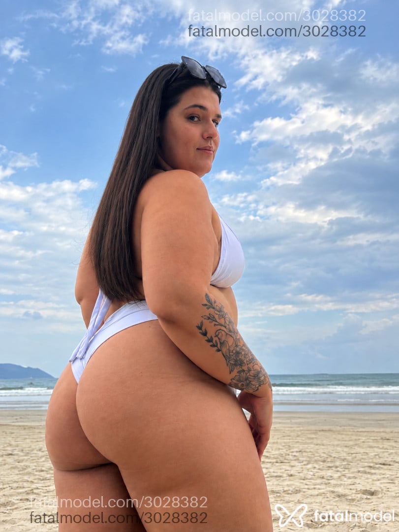 Acompanhante mulher trans morena (o) de olhos castanhos - Jade