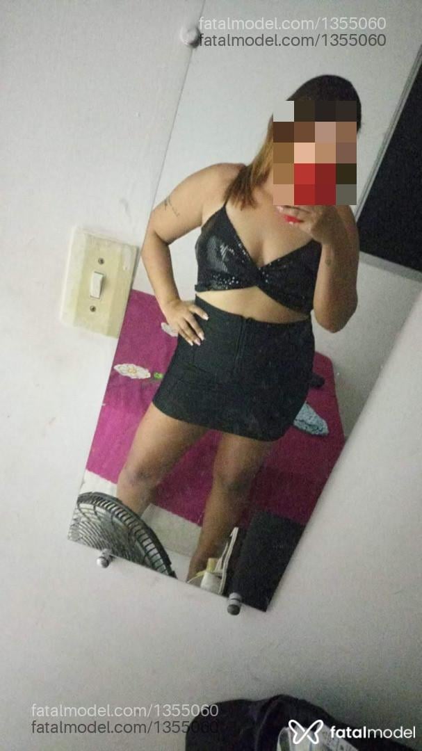 Acompanhante mulher loira (o) de olhos castanhos - Laura silva