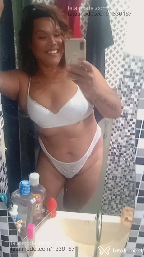 Acompanhante travesti loira (o) de olhos castanhos - Rafaella coutty