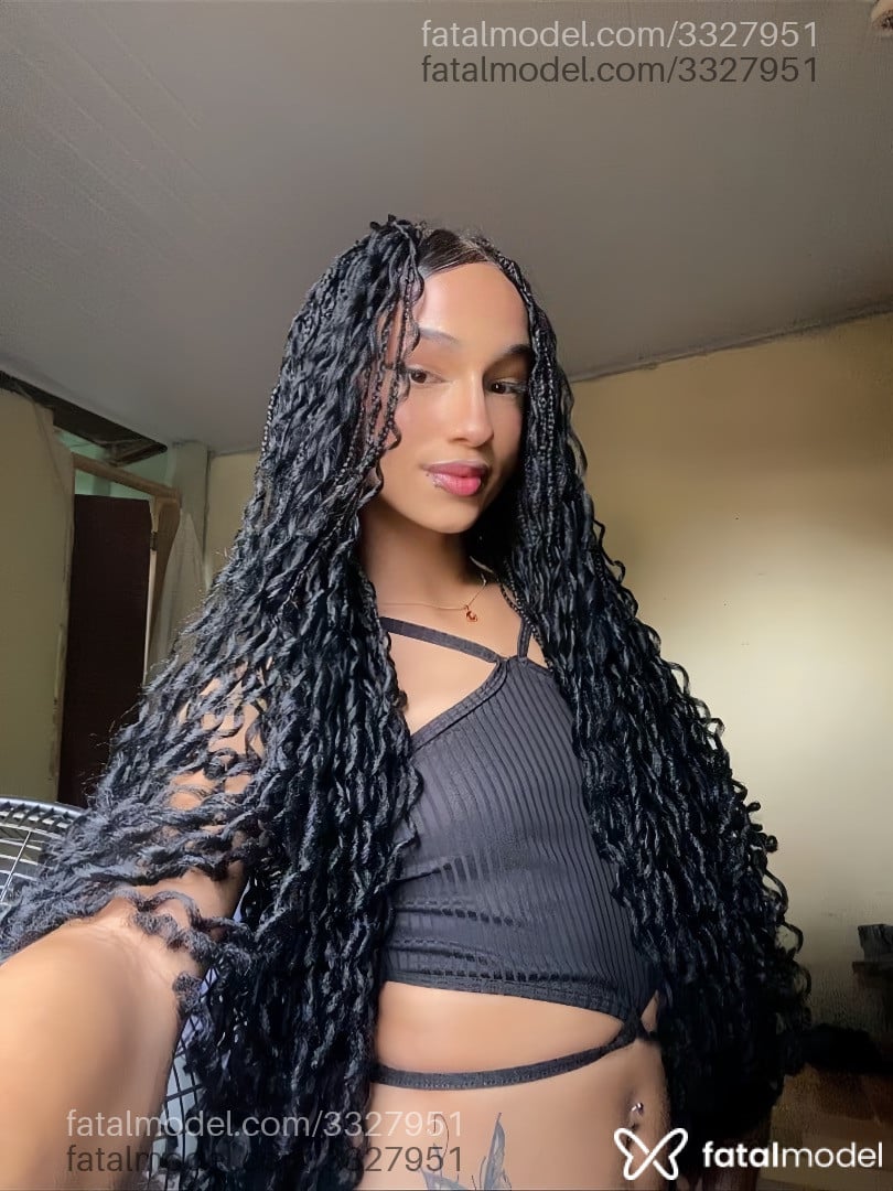 Acompanhante mulher trans morena (o) de olhos castanhos - Yasmin