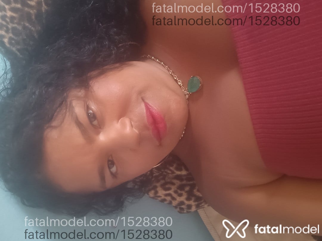 Acompanhante mulher morena (o) de olhos castanhos - Samantha