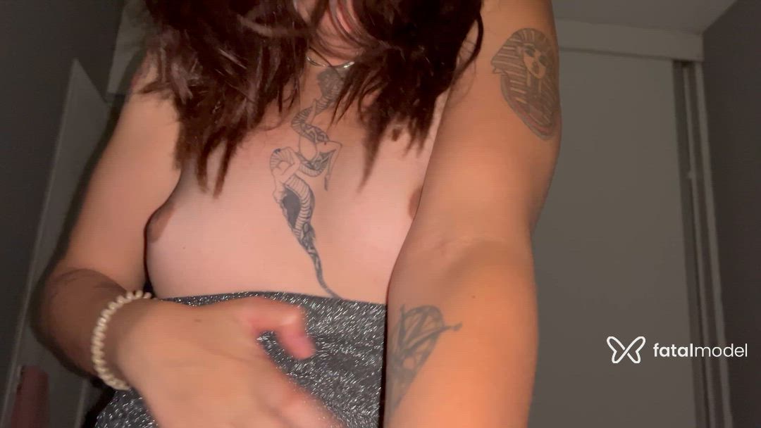 Acompanhante mulher trans ruiva (o) de olhos castanhos - Ruivinhats