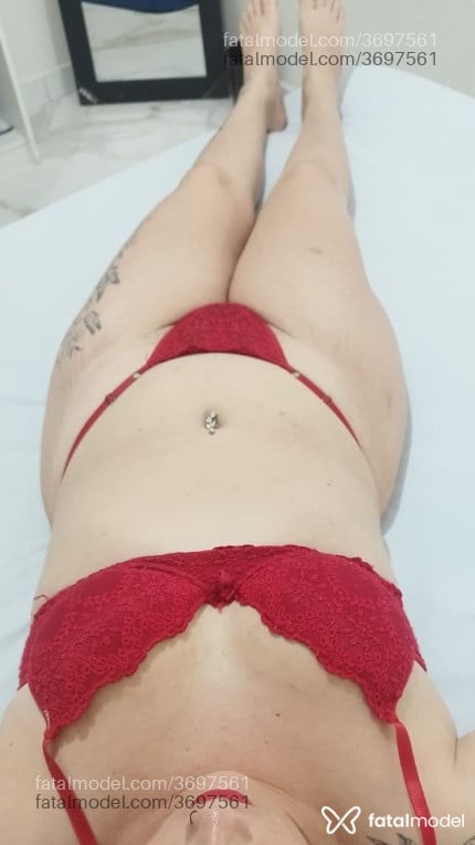 Acompanhante mulher morena (o) de olhos castanhos - Larissa
