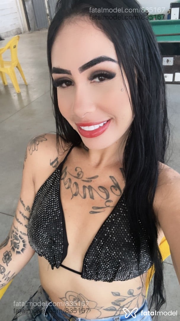 Acompanhante mulher com cabelo castanho de olhos castanhos - Andressa Ramos