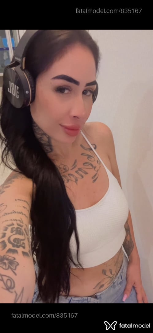 Acompanhante mulher com cabelo castanho de olhos castanhos - Andressa Ramos