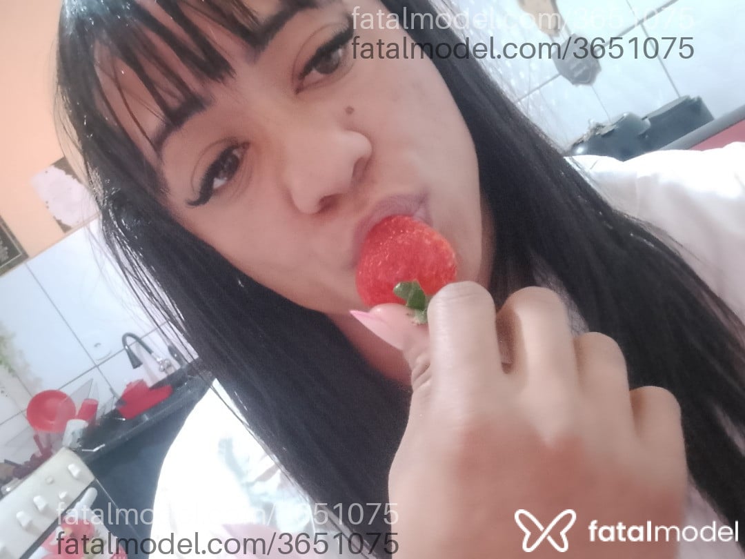 Acompanhante mulher com cabelo castanho de olhos mel - Jennifer