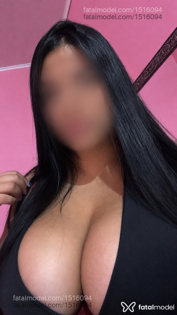 Acompanhante mulher morena (o) de olhos pretos - Kamilly