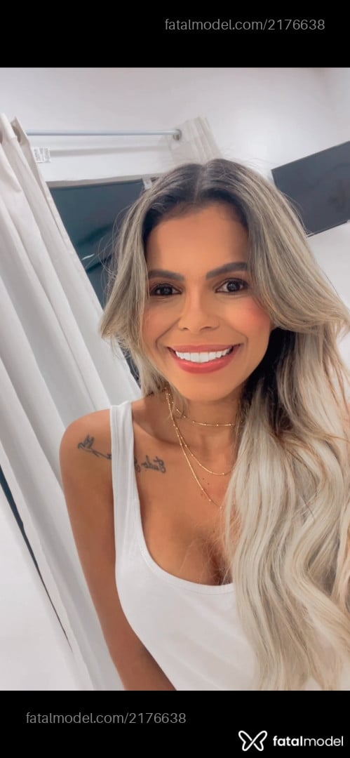 Acompanhante mulher loira (o) de olhos castanhos - Paloma Apetadinha