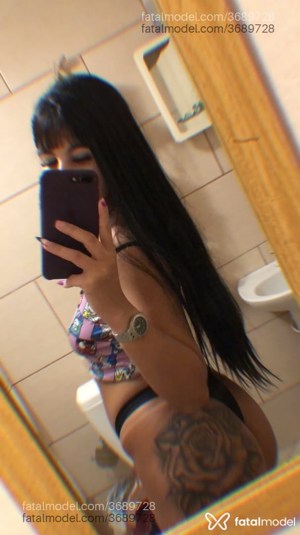 Acompanhante mulher morena (o) de olhos mel - Bella