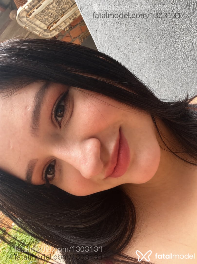 Acompanhante mulher morena (o) de olhos castanhos - Moura