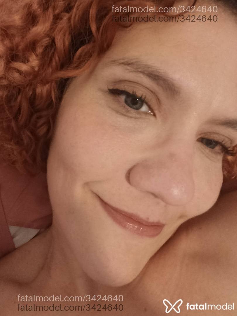 Acompanhante mulher ruiva (o) de olhos azuis em Fortaleza - Gina Gurjão