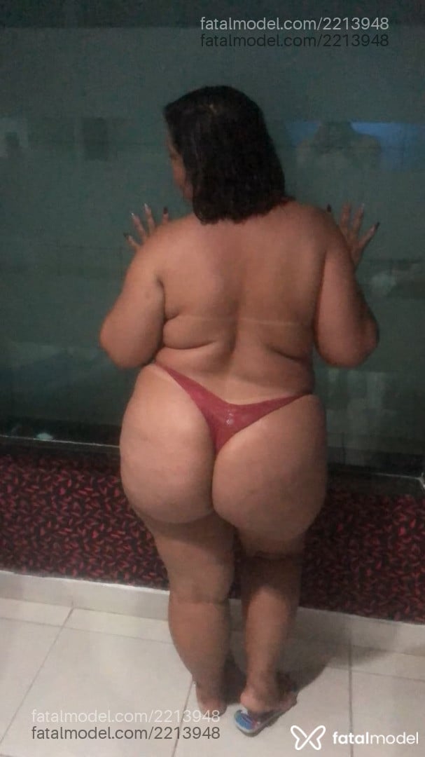 Acompanhante mulher com cabelo castanho de olhos pretos - Taty