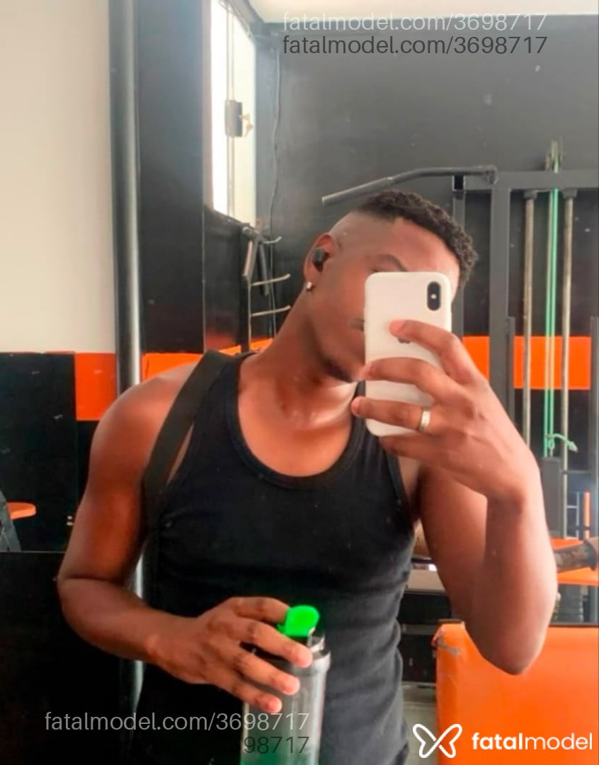 Acompanhante homem morena (o) de olhos pretos - Morenogostoso
