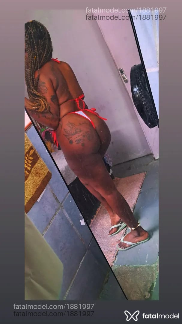 Acompanhante mulher com cabelo castanho de olhos castanhos - Lima Vio