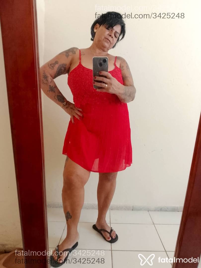 Acompanhante mulher morena (o) de olhos castanhos - Laura