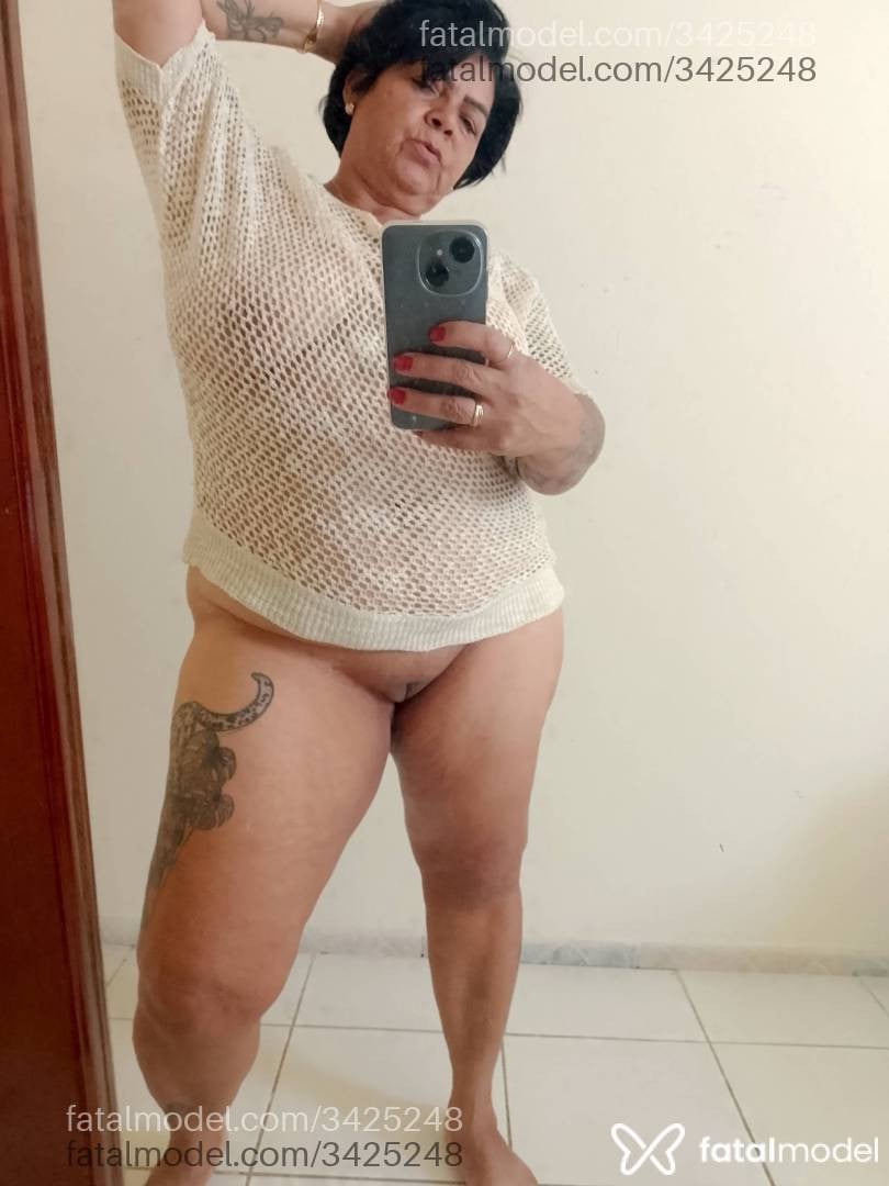 Acompanhante mulher morena (o) de olhos castanhos - Laura