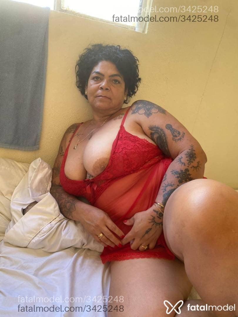 Acompanhante mulher morena (o) de olhos castanhos - Laura
