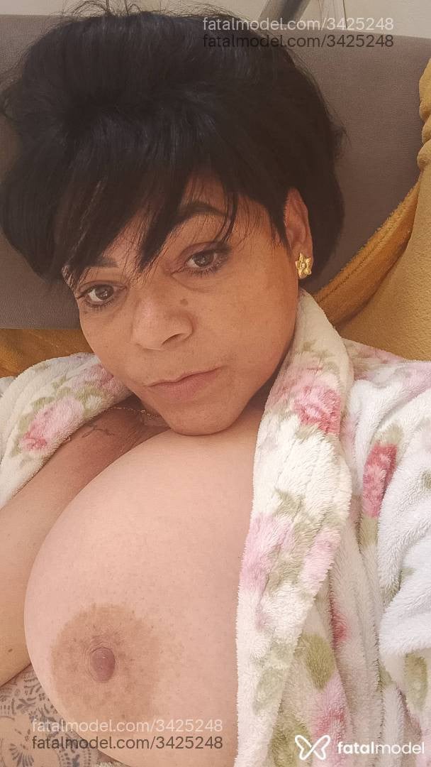 Acompanhante mulher morena (o) de olhos castanhos - Laura