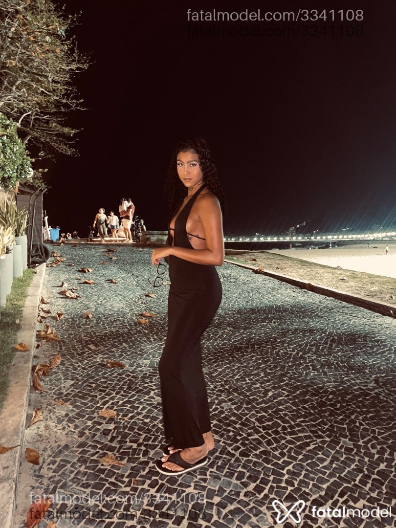 Acompanhante mulher morena (o) de olhos castanhos - Safira Magalhães