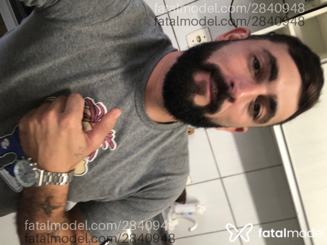 Acompanhante homem com cabelo castanho de olhos castanhos - Gabriel