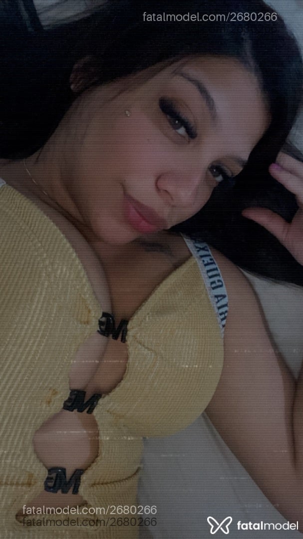 Acompanhante mulher com cabelo castanho de olhos mel - Nicole