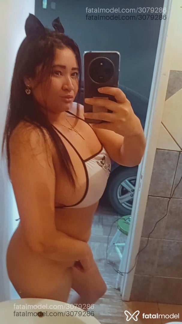 Acompanhante mulher morena (o) de olhos castanhos - Millaa