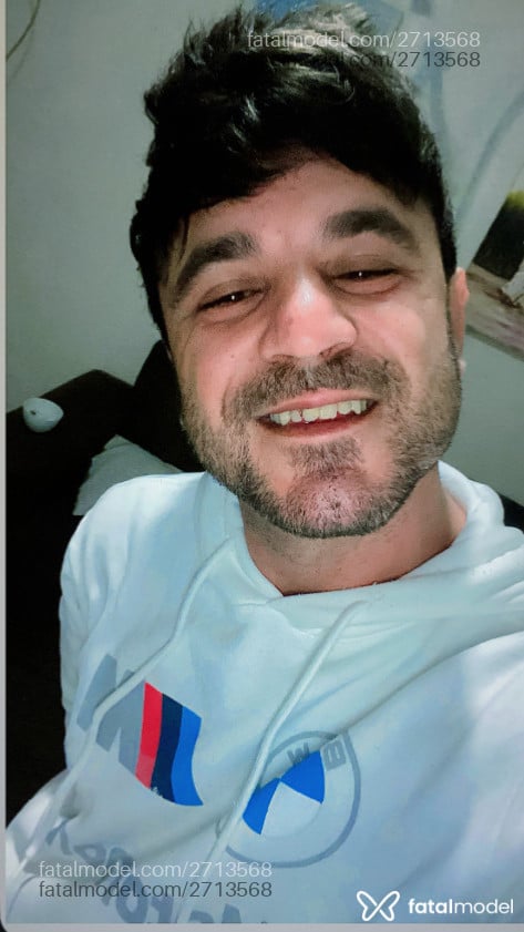 Acompanhante homem com cabelo castanho de olhos castanhos - Lucas