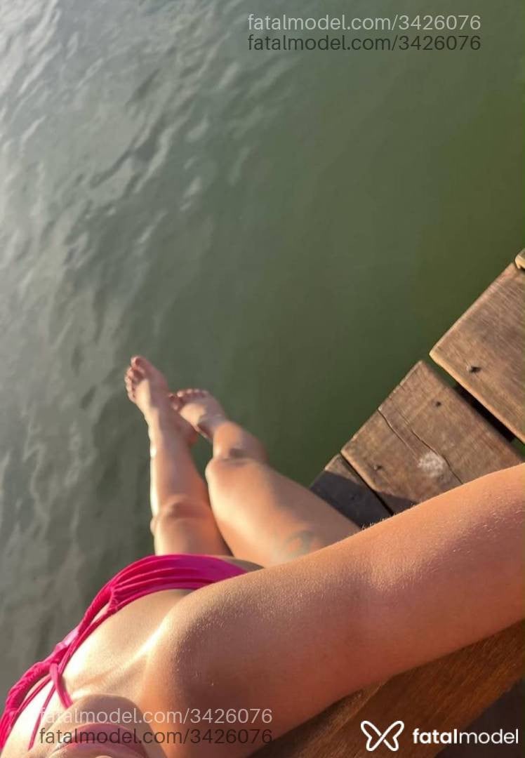 Acompanhante mulher morena (o) de olhos castanhos - Mel Borges
