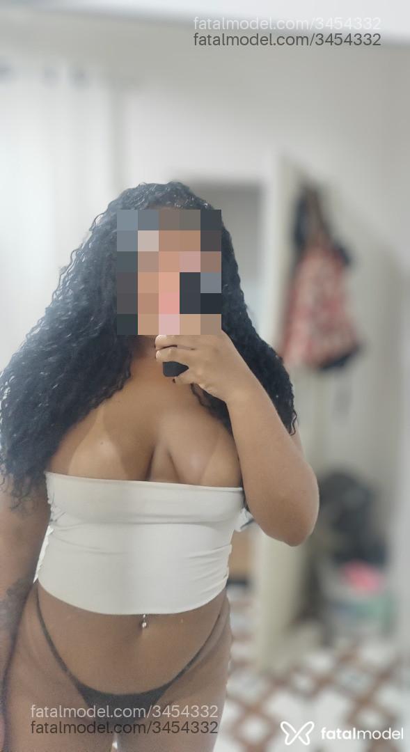 Acompanhante mulher morena (o) de olhos castanhos - Tainá