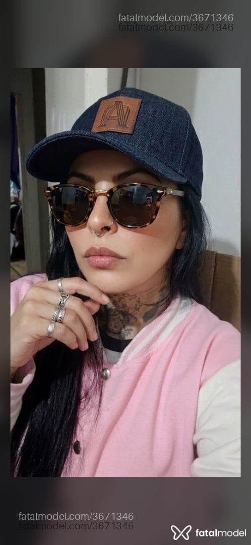 Acompanhante mulher morena (o) de olhos castanhos - Mariana