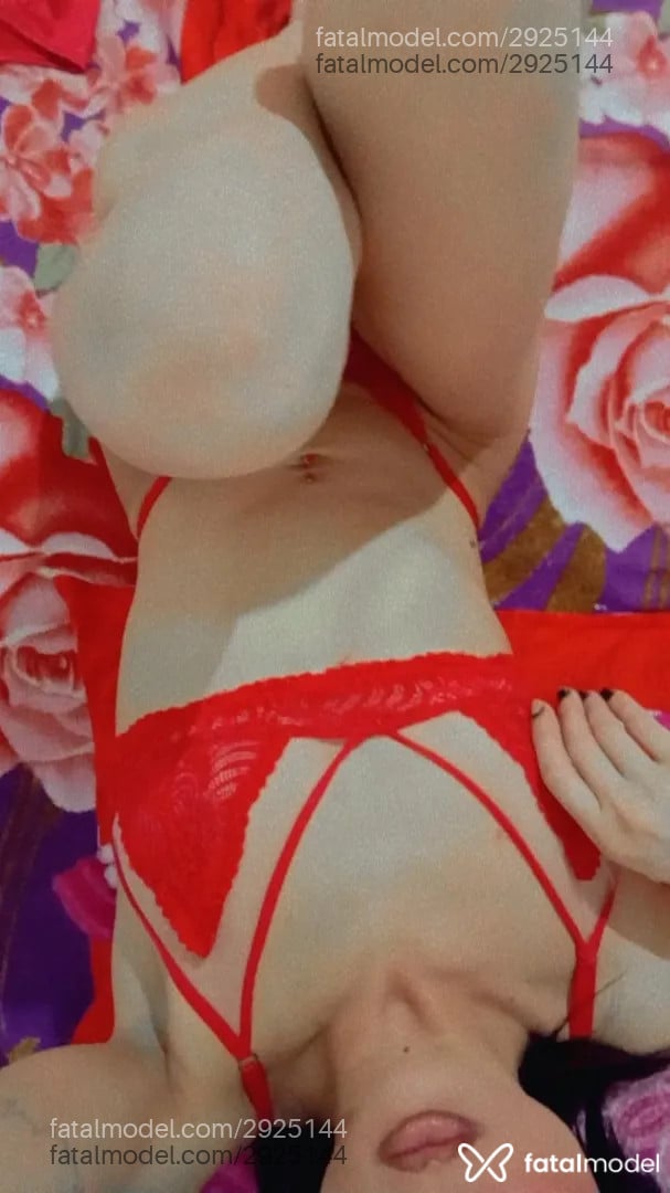 Acompanhante mulher morena (o) de olhos castanhos - Isabelle