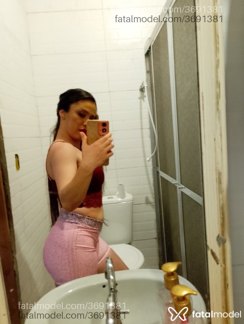 Acompanhante mulher com cabelo castanho de olhos castanhos - Josy Morena
