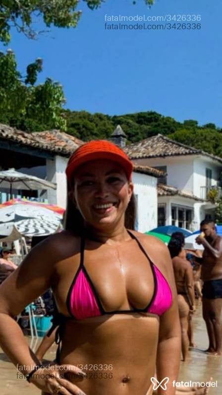 Acompanhante mulher loira (o) de olhos verdes - Mellysa Moretti