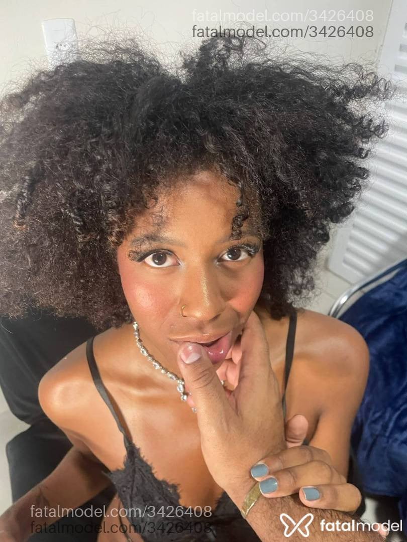 Acompanhante mulher com cabelo castanho de olhos castanhos em Brasília - Becky