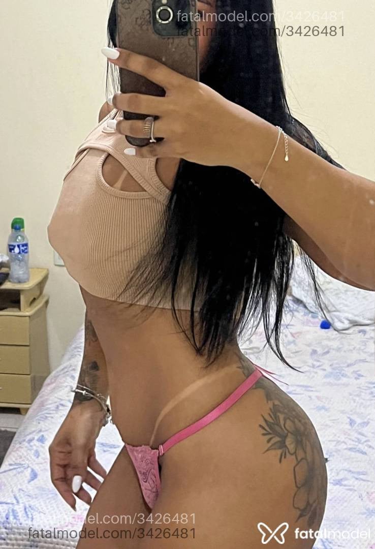 Acompanhante mulher morena (o) de olhos pretos - Jade Souza