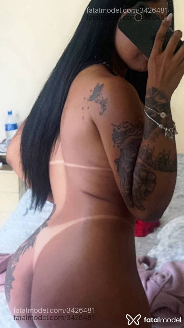 Acompanhante mulher morena (o) de olhos pretos - Jade Souza