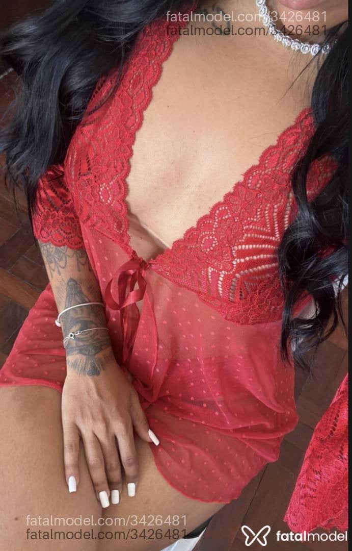 Acompanhante mulher morena (o) de olhos pretos - Jade Souza