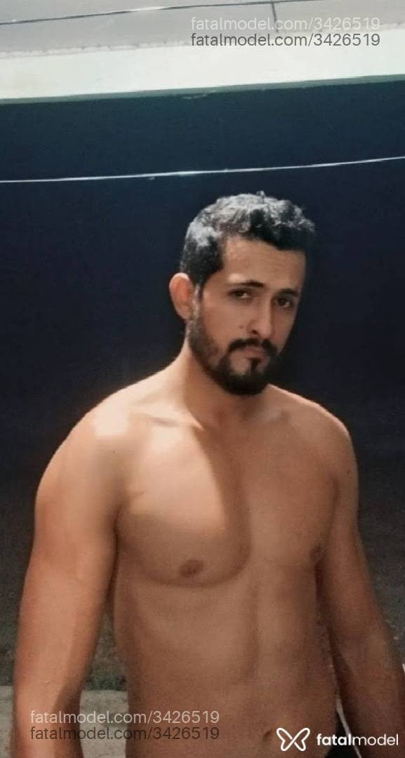 Acompanhante homem morena (o) de olhos castanhos em Alta Floresta - David