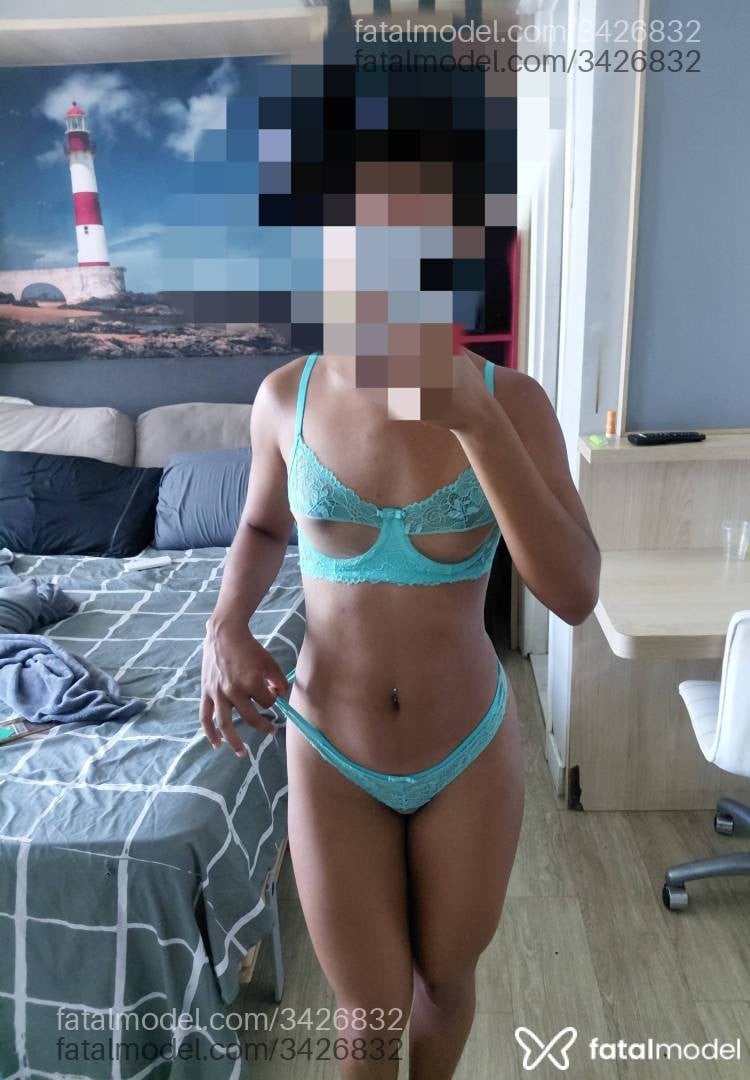 Acompanhante mulher morena (o) de olhos castanhos - Gabriella