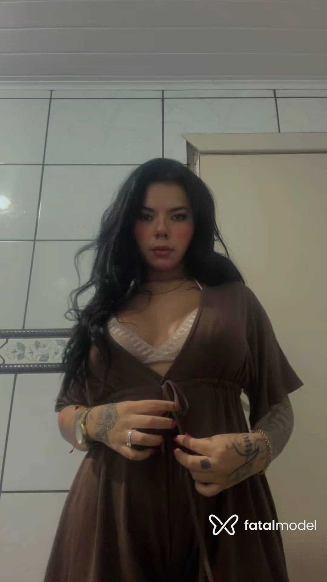 Acompanhante mulher morena (o) de olhos castanhos - Laís Araújo