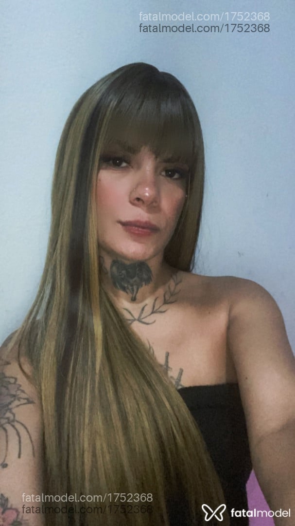 Acompanhante mulher morena (o) de olhos castanhos - Garota vip