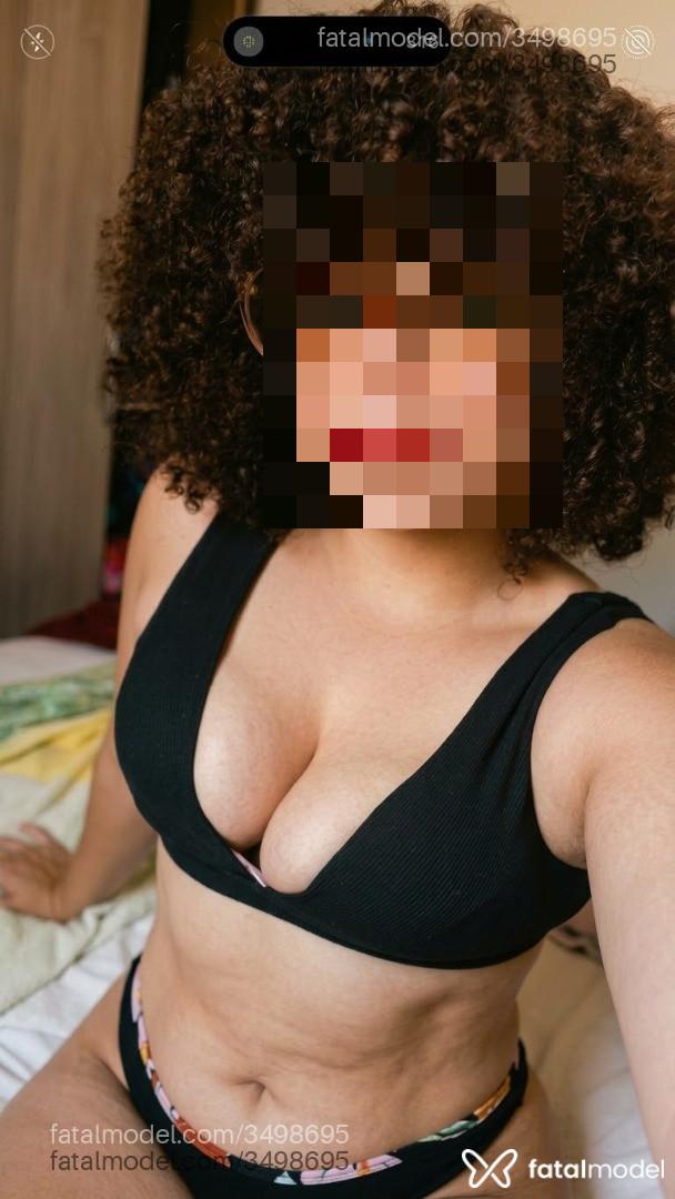 Acompanhante mulher com cabelo castanho de olhos mel - Nathalia