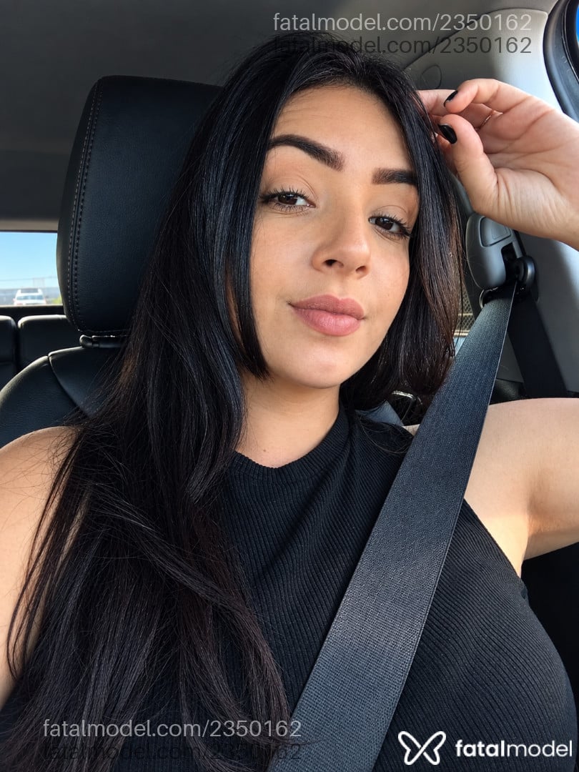 Acompanhante mulher morena (o) de olhos mel - Paloma