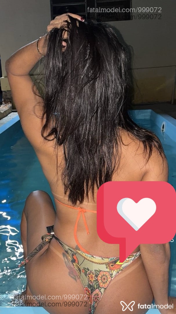 Acompanhante mulher trans morena (o) de olhos castanhos - Britney Spears