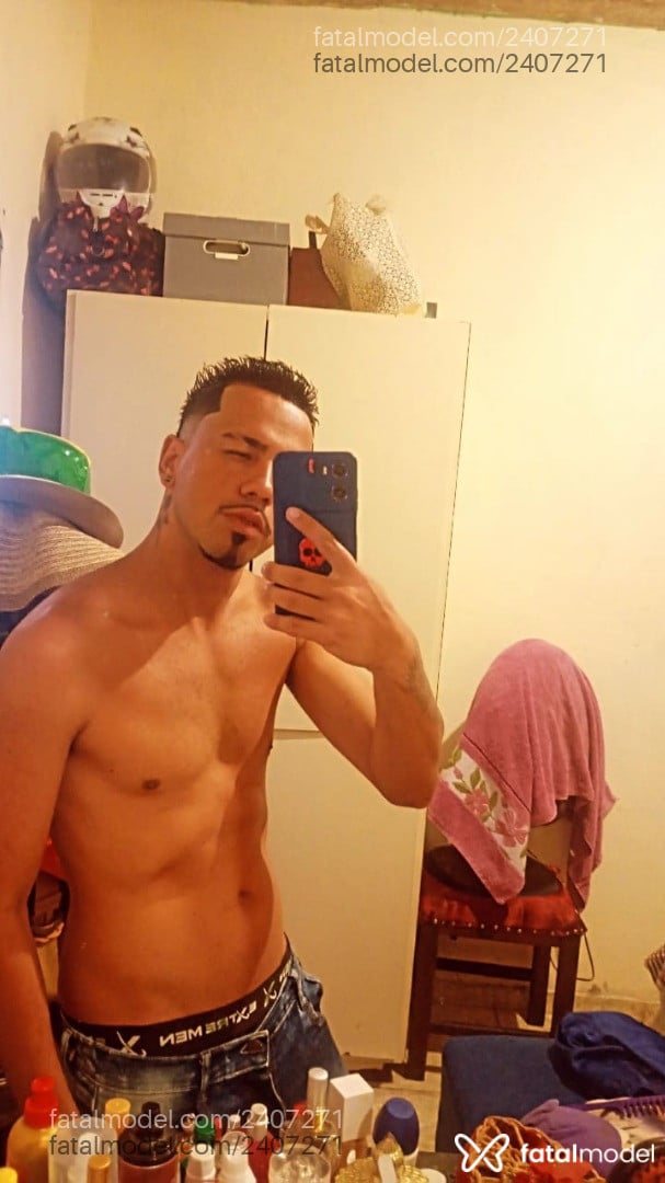 Acompanhante homem morena (o) de olhos pretos - Lucas