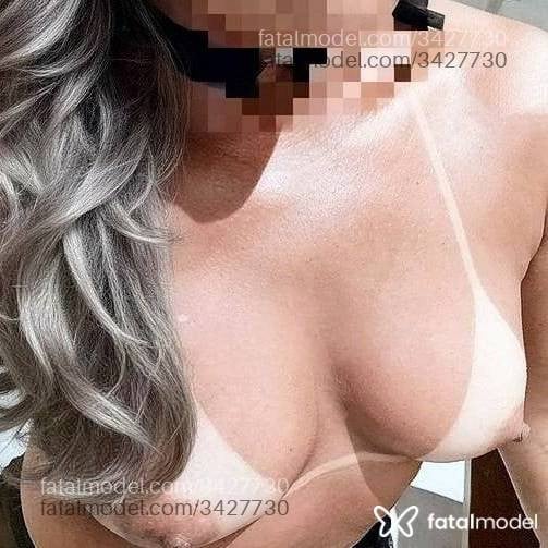Acompanhante mulher loira (o) de olhos castanhos - Bianca Lima