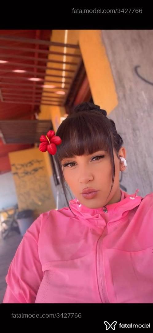 Acompanhante mulher morena (o) de olhos pretos em Palmas - Manuella
