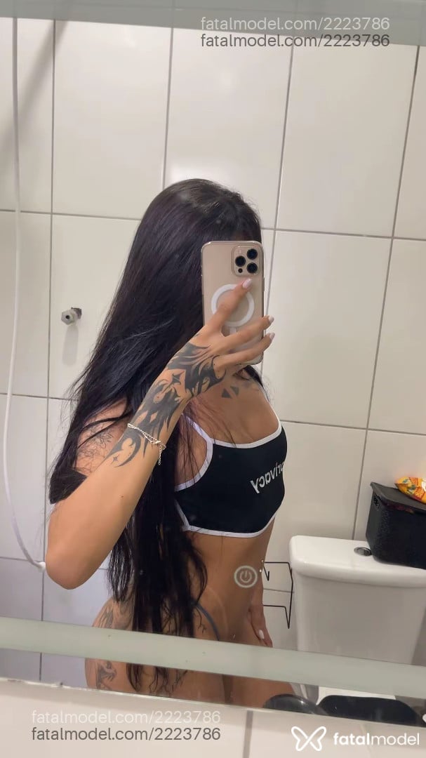 Acompanhante mulher morena (o) de olhos castanhos - Milly